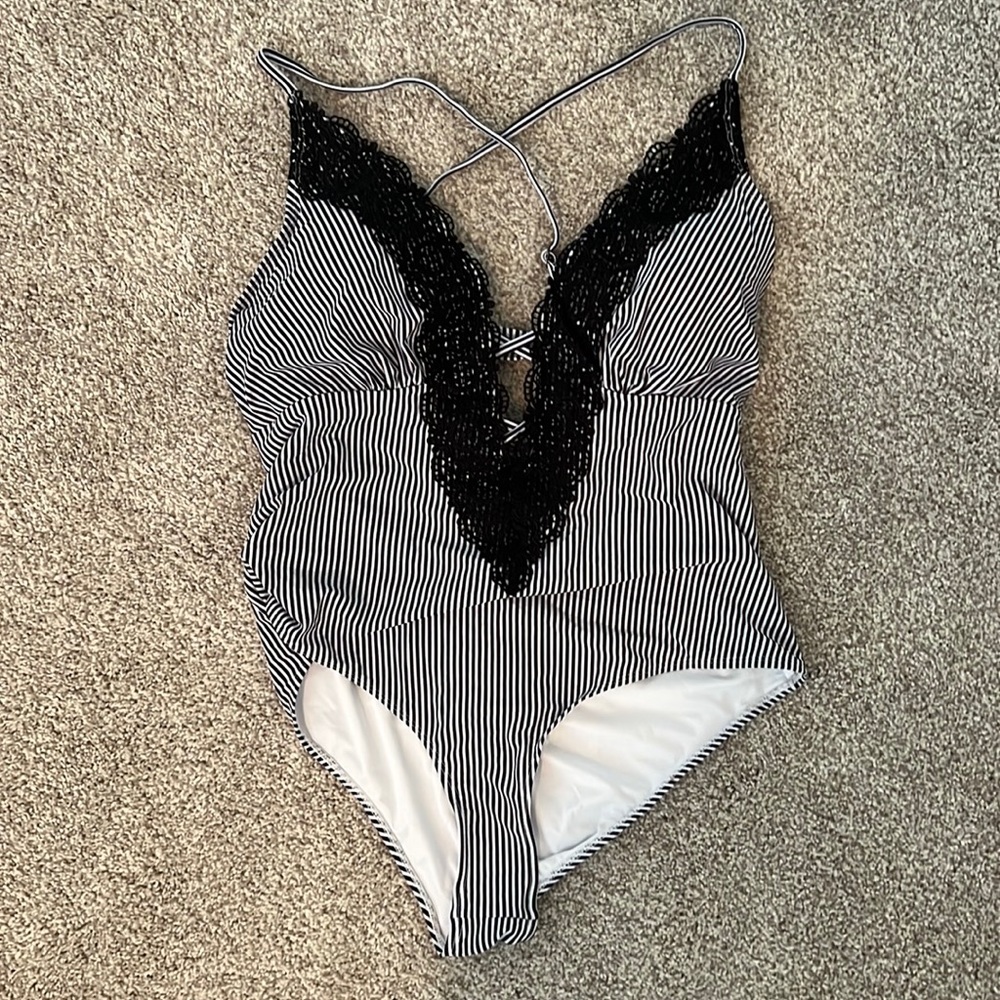NWT Cupshe swim suit
